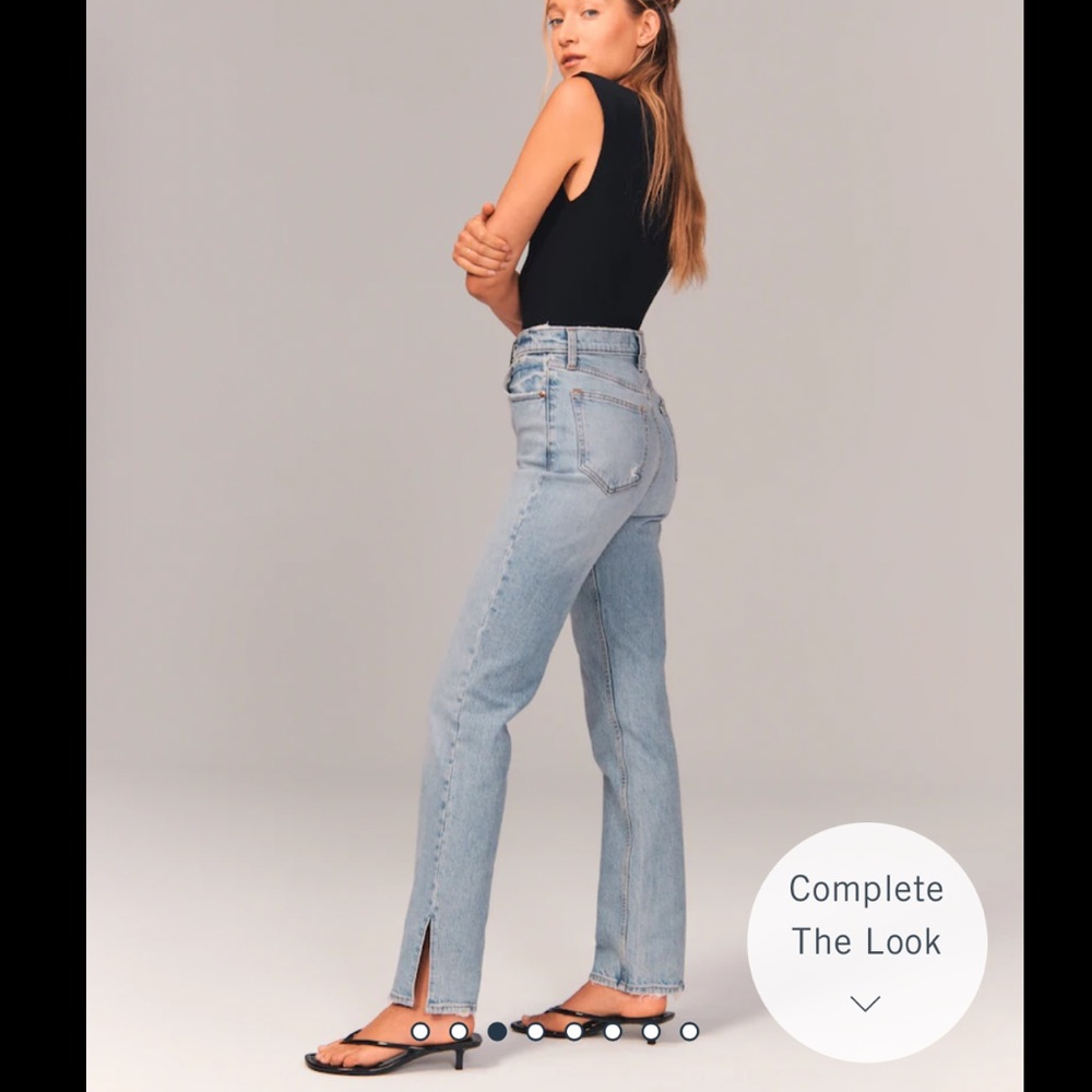 COPY - Split Hem Ultra High Rise 90s Straight Jean SHORT.